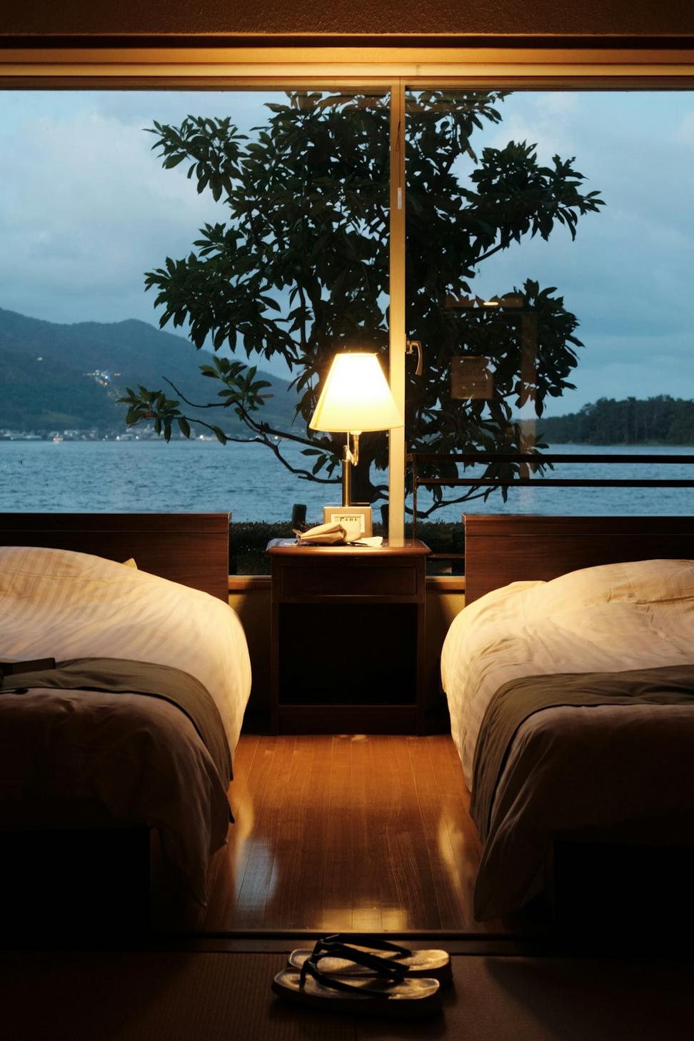 Deluxe Lake View Suite